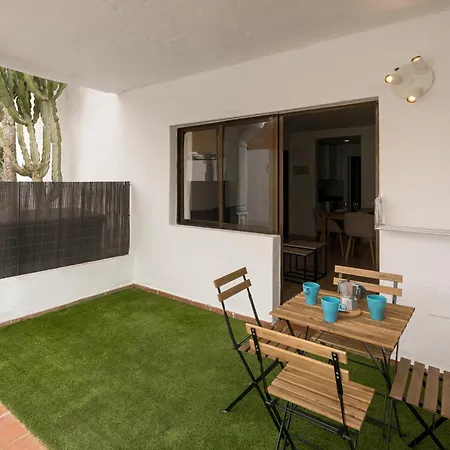 Home2book Sunny Fun Pool & Terrace Apartman